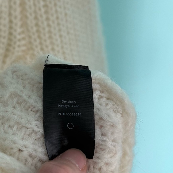 Rag & Bone Joseph V-Neck Sweater (M) - Picture 12 of 12